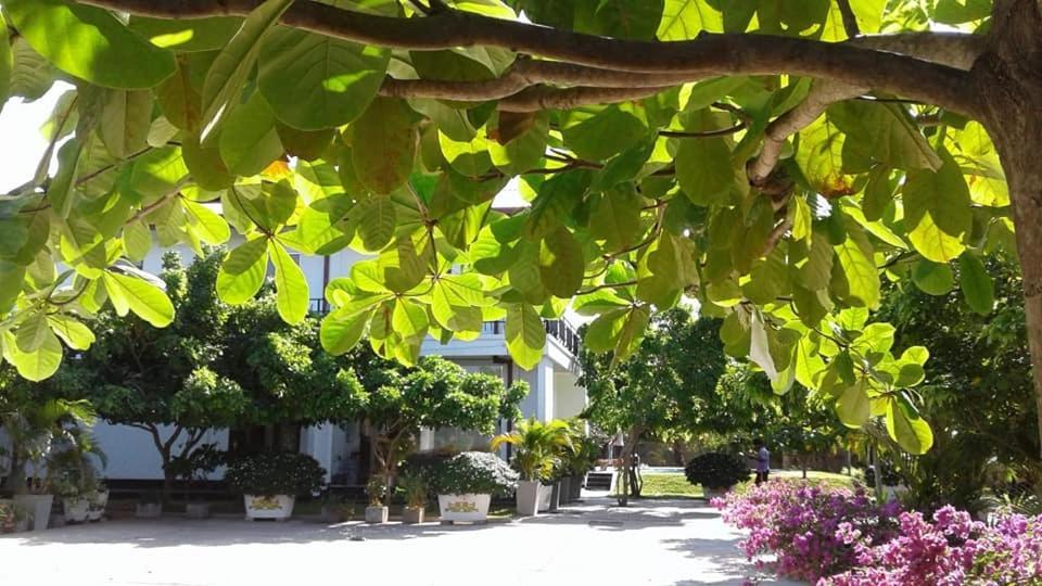 Sea Lagoon Beach Hotel Trincomalee Ngoại thất bức ảnh