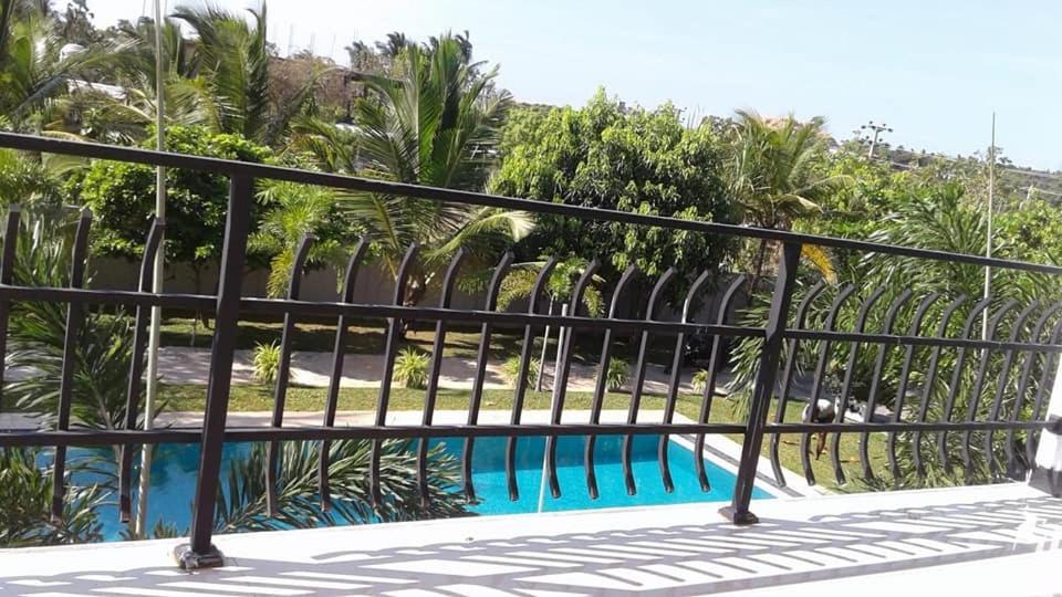 Sea Lagoon Beach Hotel Trincomalee Ngoại thất bức ảnh