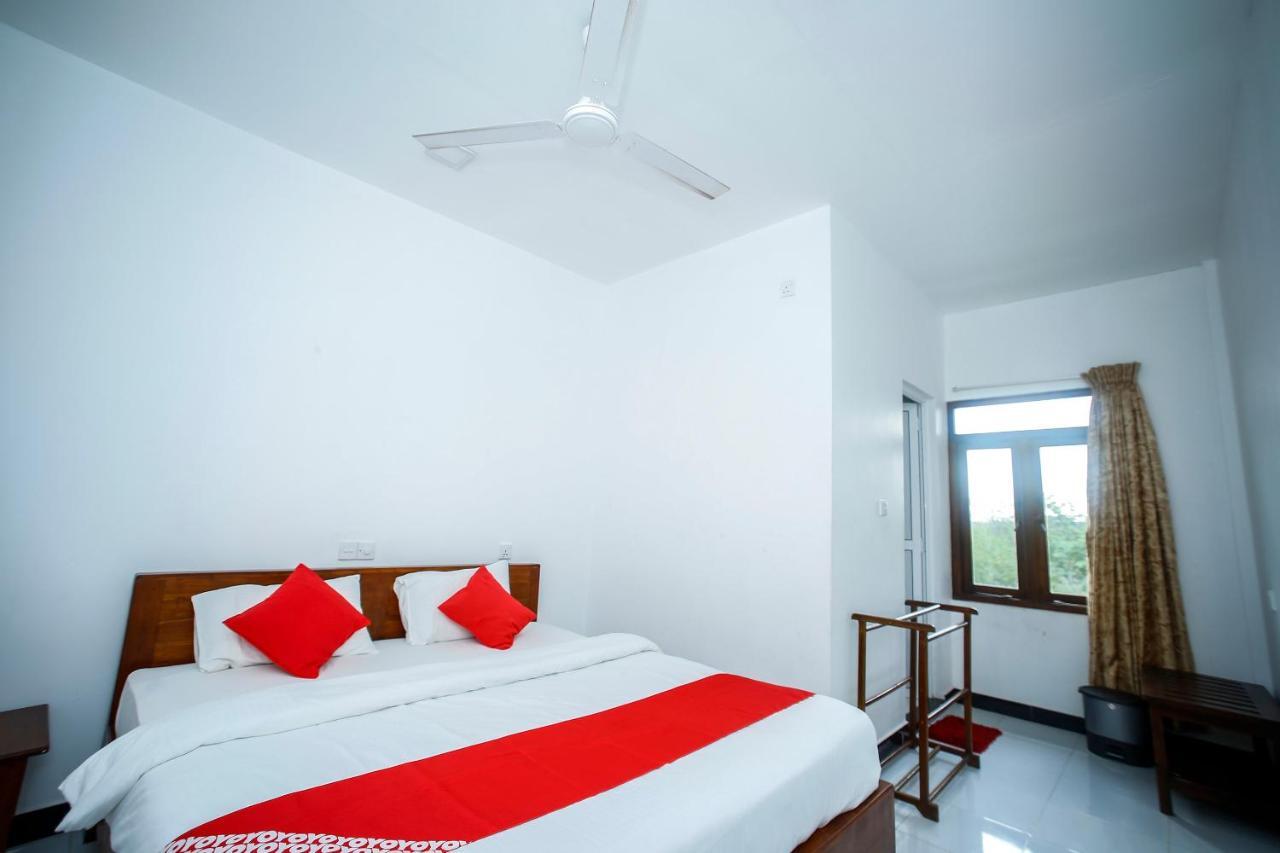 Sea Lagoon Beach Hotel Trincomalee Ngoại thất bức ảnh