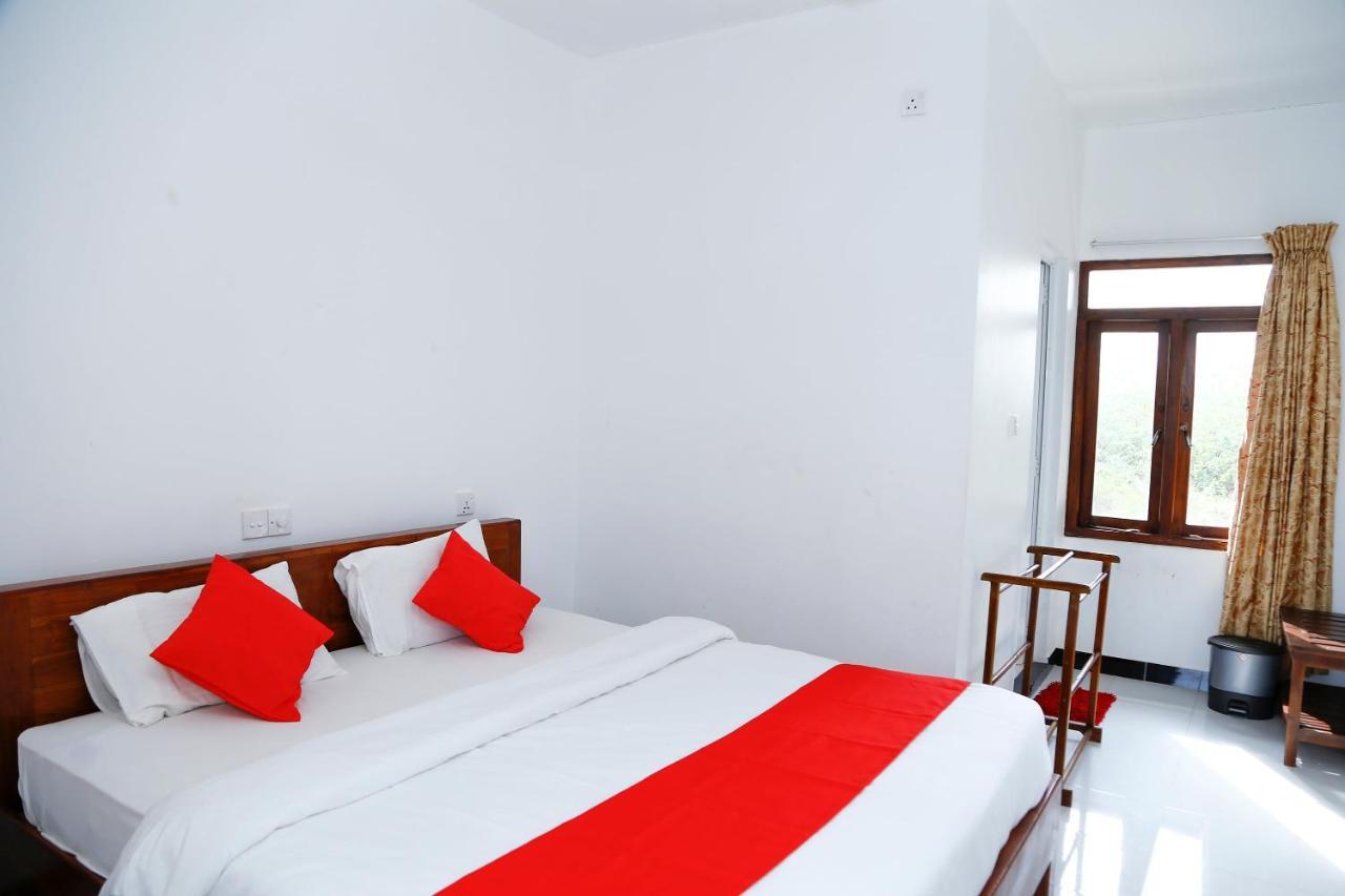 Sea Lagoon Beach Hotel Trincomalee Ngoại thất bức ảnh