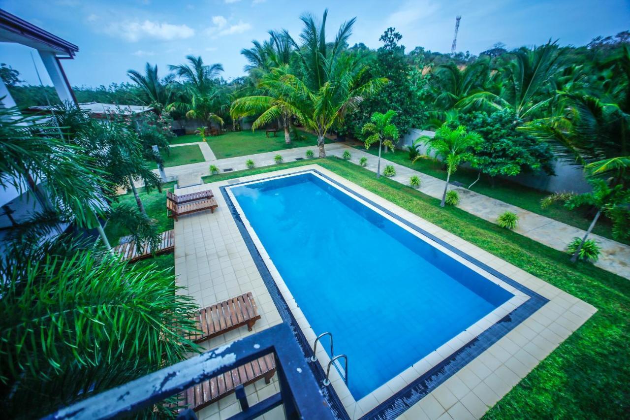 Sea Lagoon Beach Hotel Trincomalee Ngoại thất bức ảnh