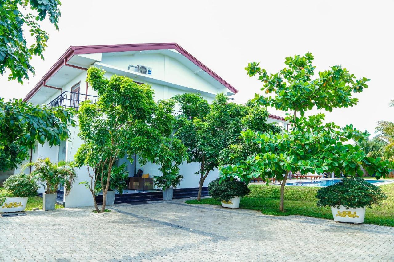 Sea Lagoon Beach Hotel Trincomalee Ngoại thất bức ảnh